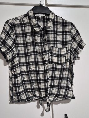 Hippie Rose Black and White Plaid Tie-Front Short Sleeve Top